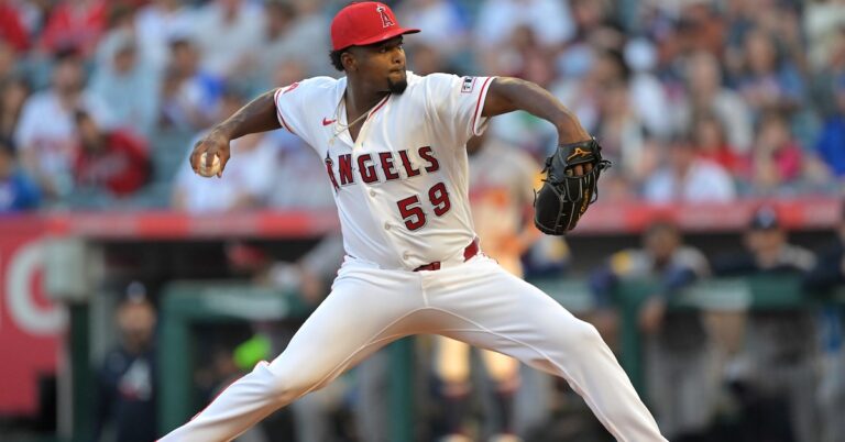 Gimme the Warmth, Boys, and Free My Soul, No One Can Contact José Soriano