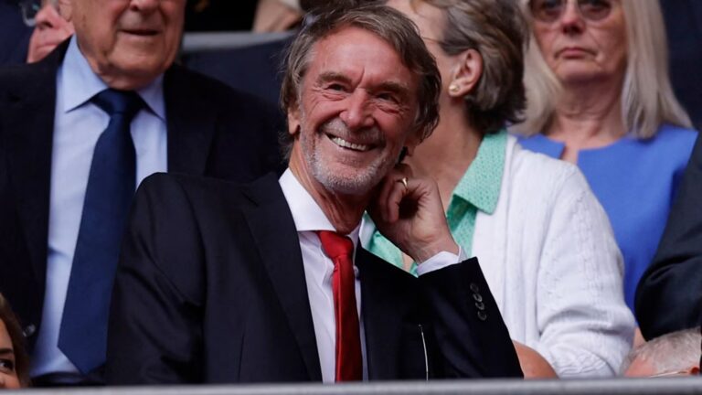 Manchester United inform £70m star they wish to signal him, private phrases agreed